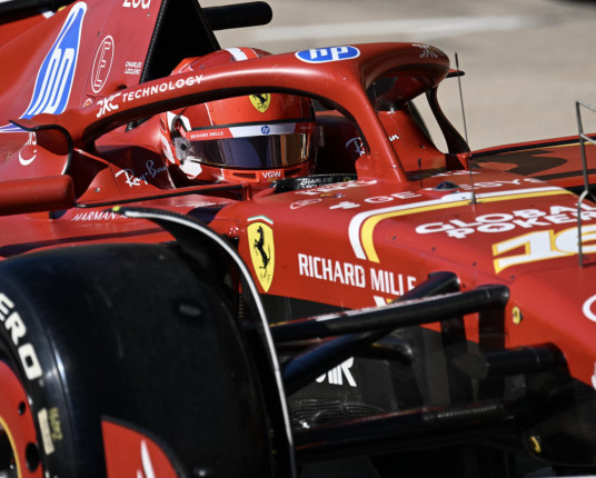 Leclerc faz ótima largada, lidera dobradinha da Ferrari e vence GP dos EUA