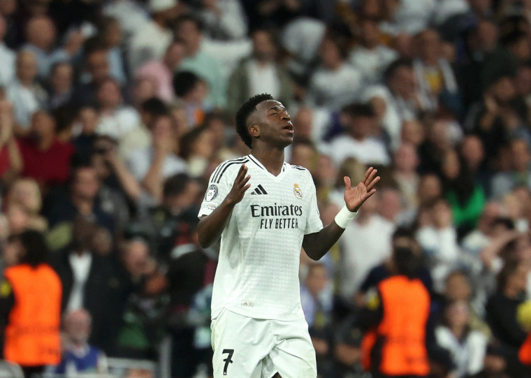 Jogador foi alvo de ofensas racistas em jogo válido pelo Campeonato Espanhol