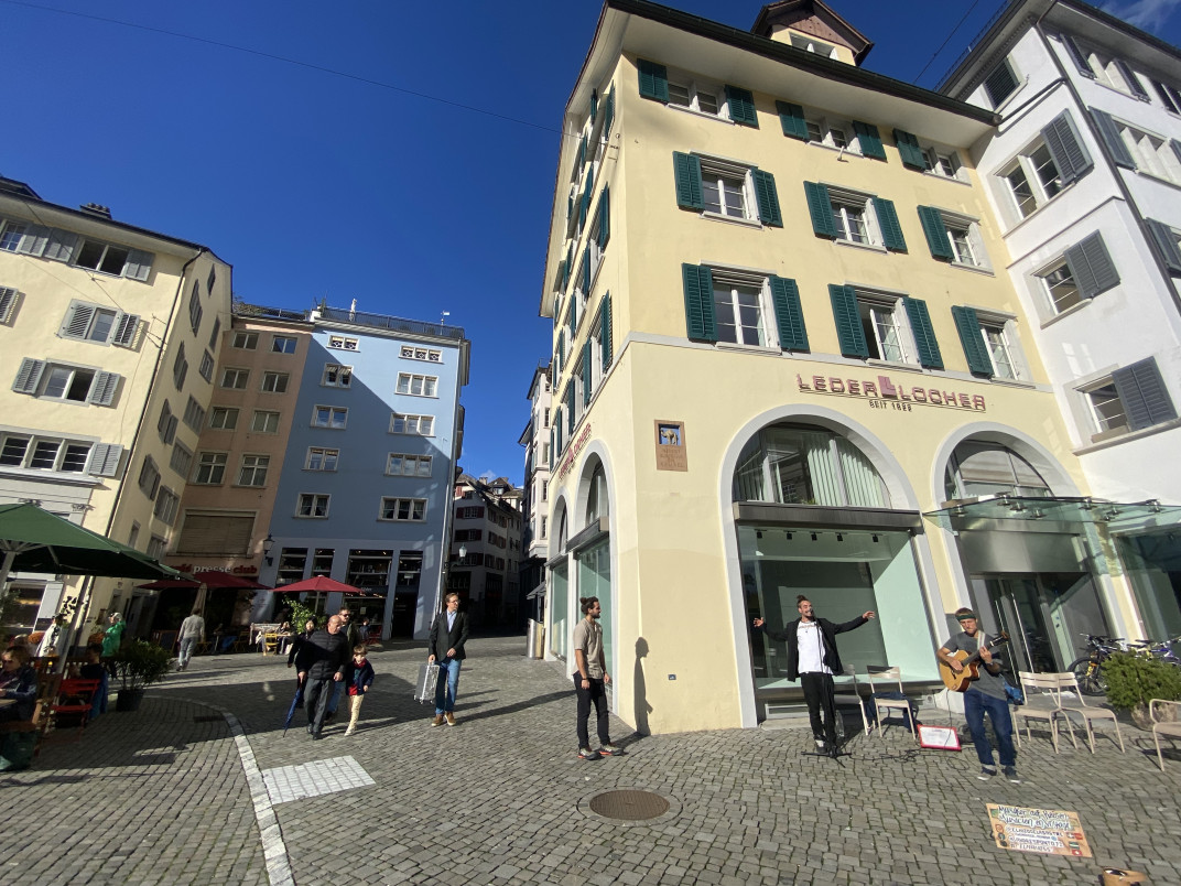 Pelas vielas medievais, h&aacute; apresenta&ccedil;&otilde;es art&iacute;sticas | Mauro Belo Schneider/Especial/JC