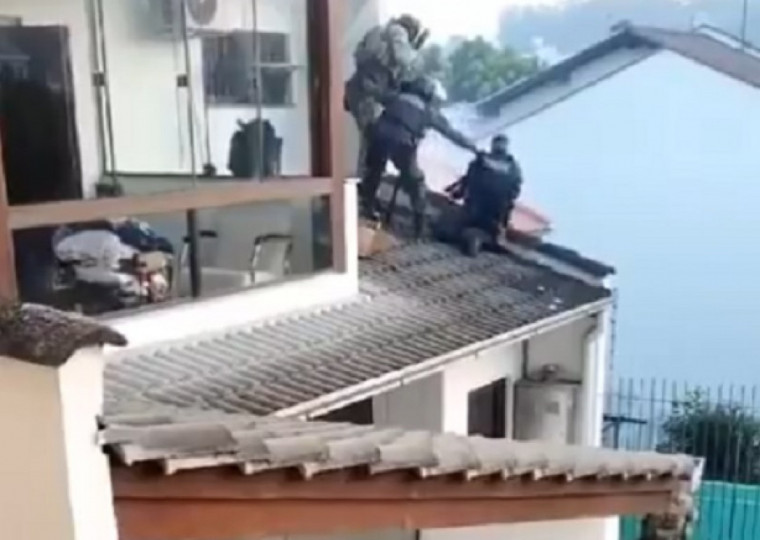 Corporação afirma que a Brigada Militar tentava negociar rendição do atirador desde a noite de terça