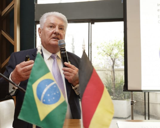 'RS tem enormes oportunidades no agro e nas energias limpas'