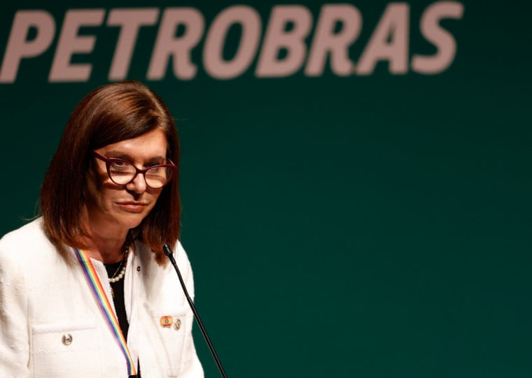 Presidente da Petrobras diz que os próximos dez anos terão moléculas fósseis como prioridades