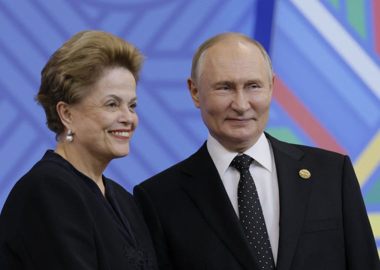 Putin ofereceu a Dilma permanecer na presidência da instituição em rodízio de cadeiras que seria da Rússia
