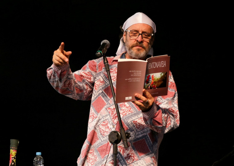 Segundo publicação da família nas redes sociais, o artista estava acamado, com a saúde debilitada, e vinha "vivendo um processo de despedida deste plano"