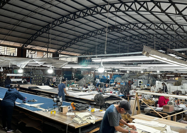 Fábrica da Magazin Sofás, em Roca Sales, emprega 80 funcionários