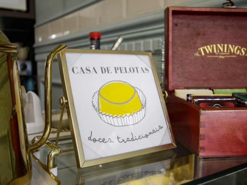 Quindim &eacute; o doce mais vendido dentre as in&uacute;meras op&ccedil;&otilde;es da Casa de Pelotas Foto: THAYN&Aacute; WEISSBACH/JC