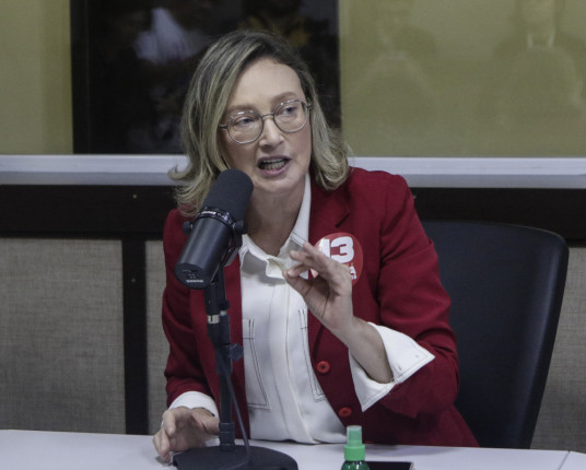 Rosário diz estar satisfeita com apoio de Lula, apesar da sua ausência em Porto Alegre