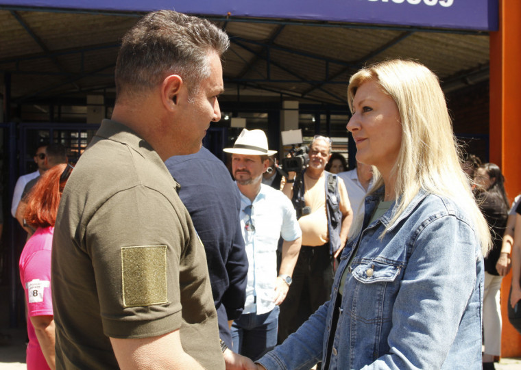 Deputado federal Luciano Zucco (PL) e candidata a vice de Melo acompanham voto do atual prefeito