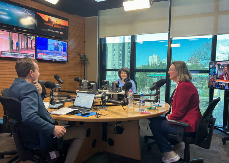 Maria do Rosário foi a primeira entrevistada da Rádio Gaúcha nesta manhã