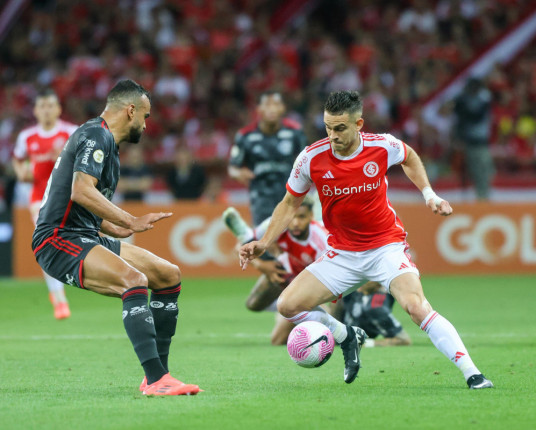 No Beira-Rio, Inter busca empate com o Flamengo e mantém série invicta