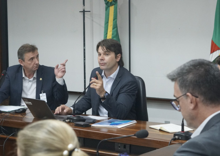 Subcomissão deverá elaborar relatório para auxiliar Anvisa a estabelecer uma posição sobre o assunto