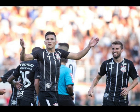Corinthians sofre transfer ban por dívida com jogador Fabián Balbuena