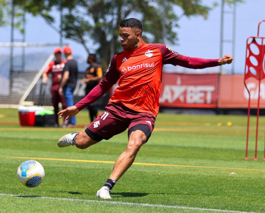 Agora sem jogos atrasados, Inter segue na cola da vaga direta à Libertadores