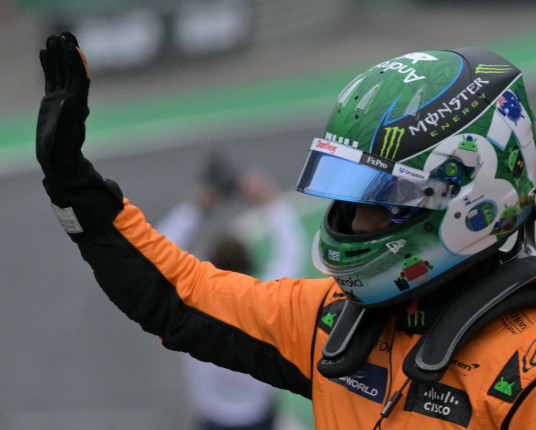 Piastri é pole e faz dobradinha com Norris na ponta para corrida sprint em Interlagos