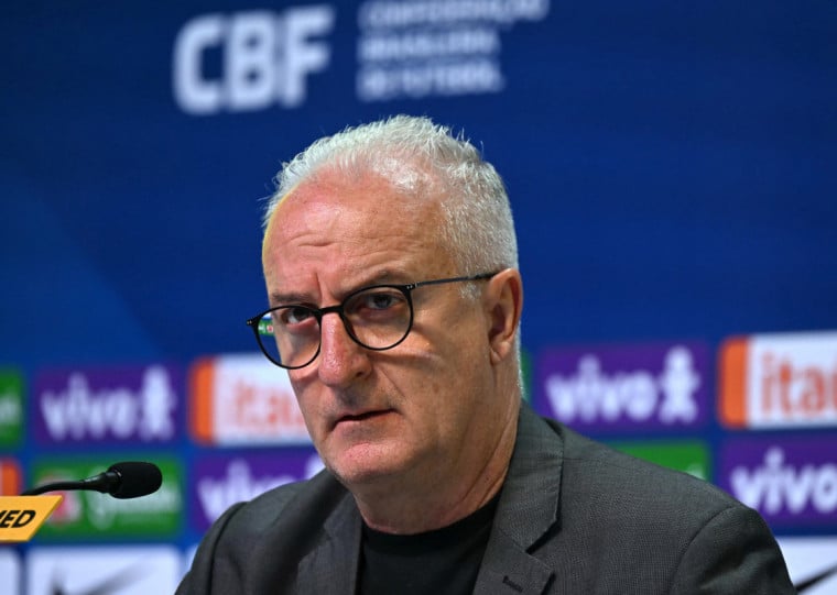 Sem poder contar com Neymar, machucado, o treinador resolveu dar uma nova chance para Endrick