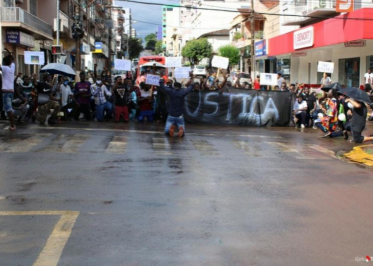 Houve protestos em Tapejara e o autor dos disparos foi preso dias depois em Passo Fundo