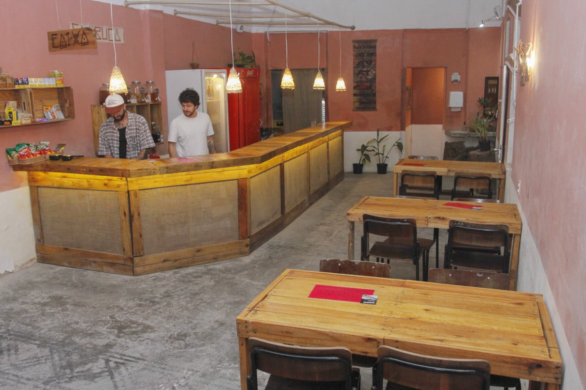 O Boteco Cambuc&aacute; fica na Cidade Baixa | EVANDRO OLIVEIRA/JC