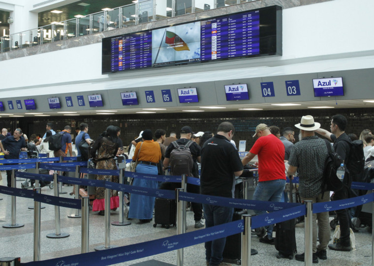 Aeroporto Internacional Salgado Filho tem registrado movimento intenso de passageiros