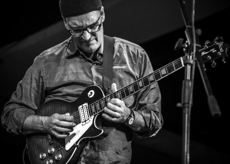 Guitarrista Pedro Tagliani celebra 64 anos em show nesta quinta (7)