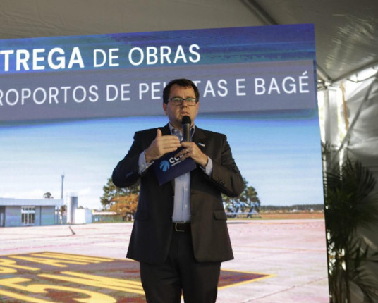 CEO da CCR Aeroportos defende aumento da malha aérea no sul do Estado