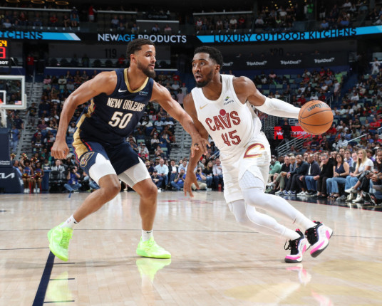 Cavaliers vencem e batem recorde na história da franquia na NBA; Warriors batem Celtics
