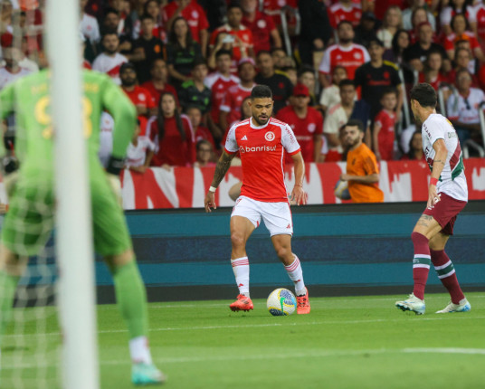 Inter vence o Fluminense por 2 a 0 no Beira-Rio e quebra recorde histórico