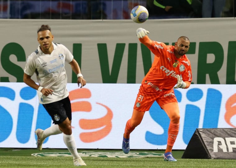 Goleiro assinará contrato 
de três anos com o Tricolor