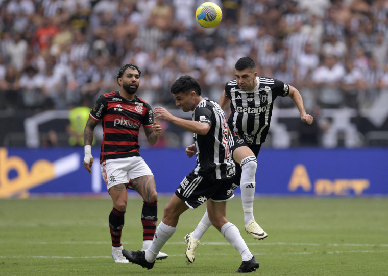 Rubro-Negro foi amplamente superior e fez 4 a 1 no placar agregado