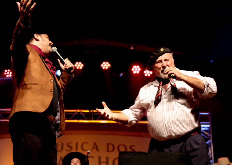 Espetáculo terá apresentação dos maiores nomes da música nativista e homenagem especial ao produtor Ayrton Patineti dos Anjos nesta terça (12)