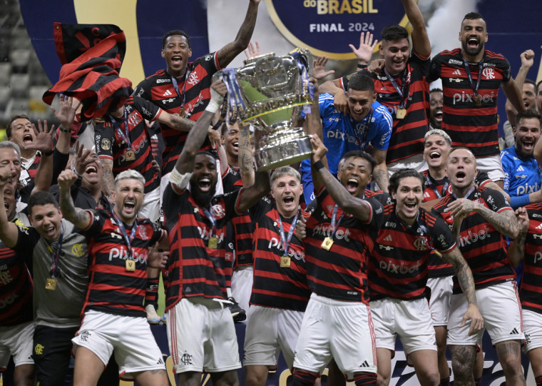 Após a conquista da Copa do Brasil Flamengo se juntou a Botafogo, Palmeiras e Fortaleza