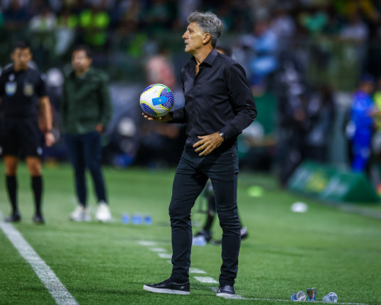 Portaluppi inicia quebra-cabeça para escalar o Grêmio contra o Juventude