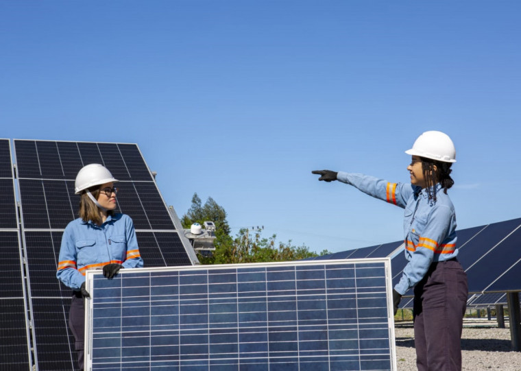 Objetivo é promover a inclusão de mulheres e meninas na transição energética
