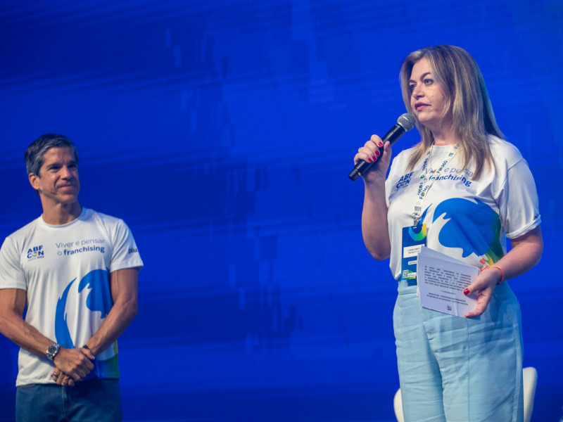 Tom Moreira Leite, presidente da ABF, e Claudia Vobeto, diretora de Capacita&ccedil;&atilde;o da ABF  Foto: Keiny Andrade/ABF/Divulga&ccedil;&atilde;o/JC