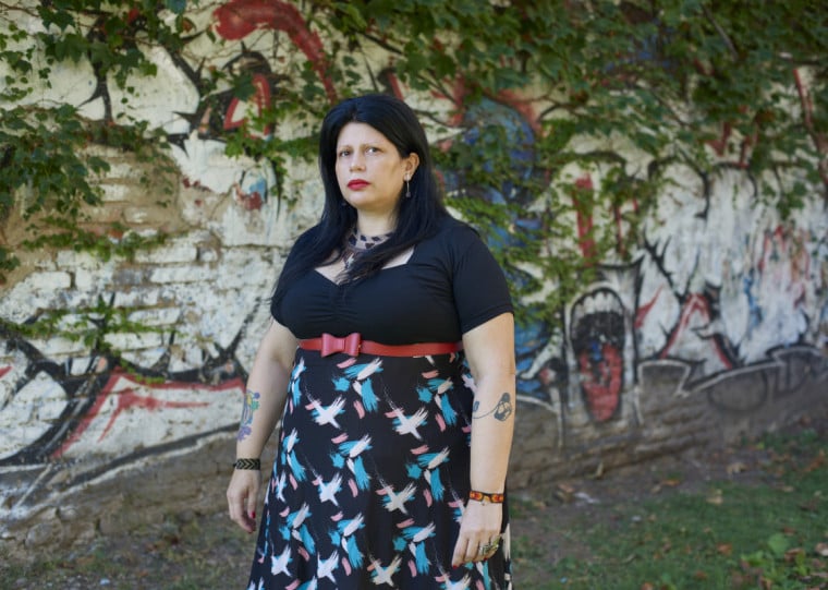 Dolores Reyes estará em Porto Alegre para autografar Cometerra, obra de horror, junto com autoras do gênero