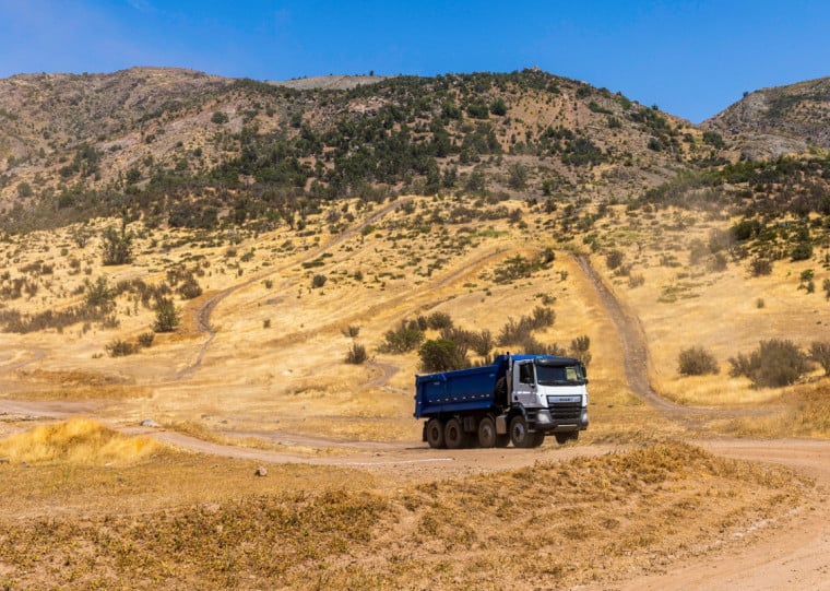 Na América Latina, que compreende Brasil e Argentina, a produção totalizou 505 mil onças no período, sendo 326 mil provenientes das operações brasileiras
