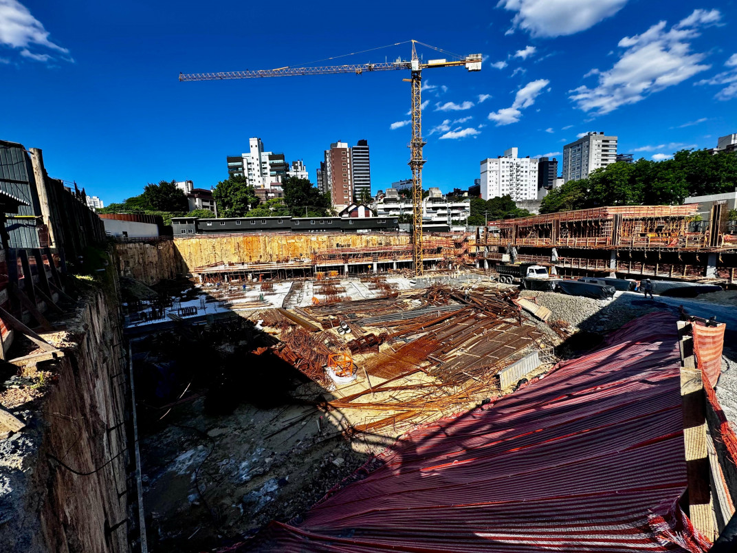 Obras do empreendimento com Zaffari avançam em frente à Encol, com entrega em 2027 | PATRICIA COMUNELLO/ESPECIAL/JC