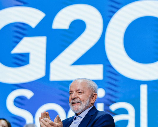 Lula critica neoliberalismo e pede 'jornada de trabalho equilibrada' no G20