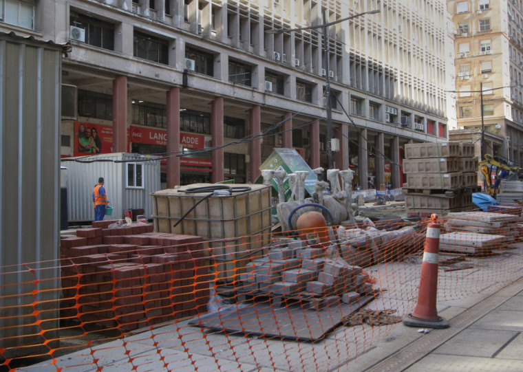 Após a finalização dos serviços, a administração municipal terá três meses para efetuar eventuais reparos