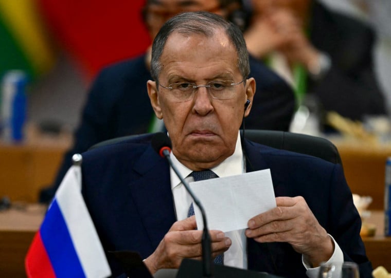  Ministro da Rússia, Sergey Lavrov, discutiu o asusnto com o ministro do Irã, Seyed Abbas Araghchi