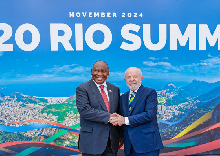 Lula desejou sucesso ao presidente da &Aacute;frica do Sul, Cyril Ramaphosa, na passagem do bast&atilde;o   