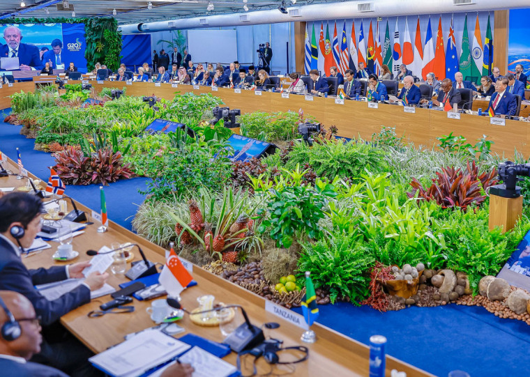 Cúpula das 20 maiores economias do mundo termina nesta terça no Rio