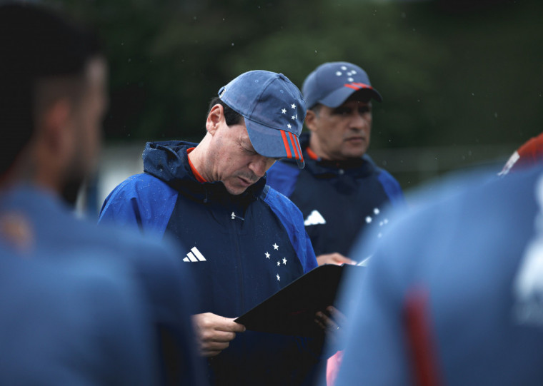 Fernando Diniz quer levar o Cruzeiro ao seu primeiro título internacional no século