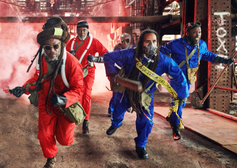 Ícones do reggae mundial, Steel Pulse fará show recheado de boas vibrações na sexta-feira (22)