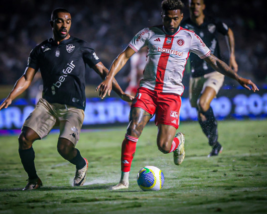 Pelo Brasileirão, Inter vence o Vasco e chega a 15 jogos de invencibilidade