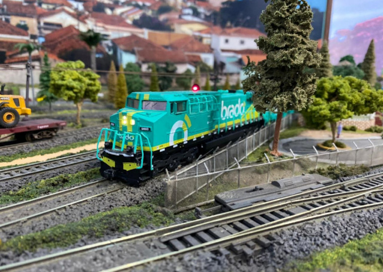 Réplicas em miniatura de trens, locomotivas, vagões, estações e ferrovias estarão em exposição na cidade
