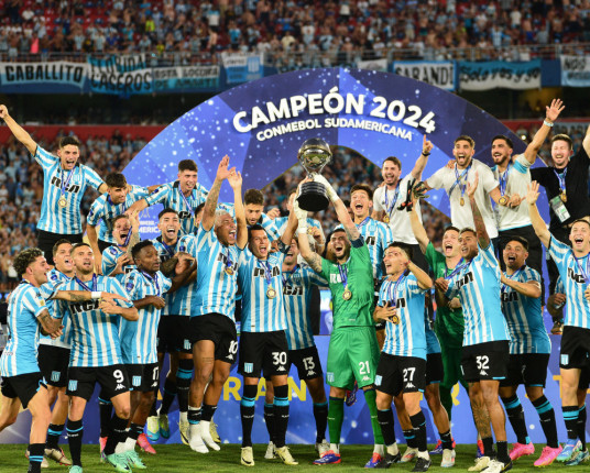 Racing vence o Cruzeiro em Assunção e fica com o título inédito da Sul-Americana