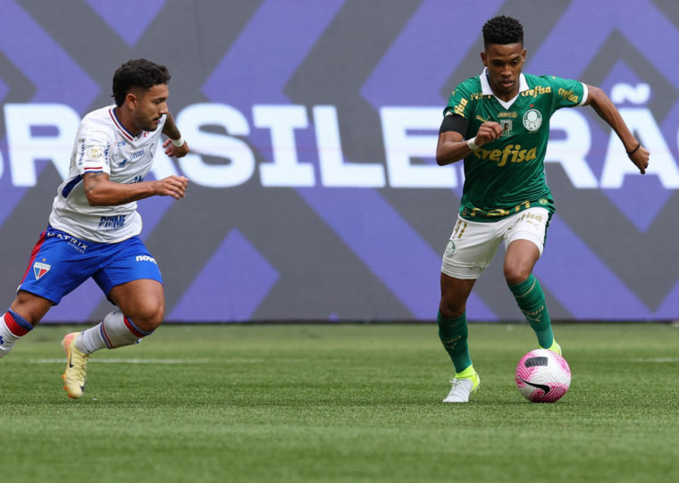 Estevão, do Palmeiras, é o artilheiro da competição com apenas 12 gols