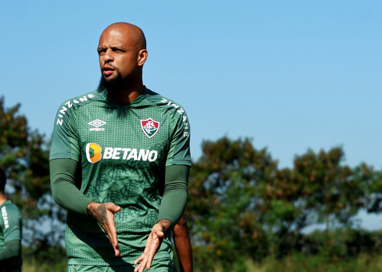 Atleta foi punido com cinco jogos de suspensão por críticas à arbitragem 