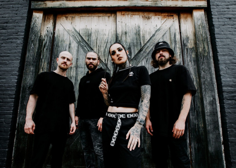 Bandas Jinjer (foto) e Heaven Shall Burn tocam em Porto Alegre no sábado