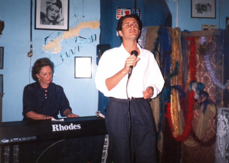 Blue Jazz Bar marcou período de forte presença do jazz na cena noturna de Porto Alegre; na foto, Dudu Sperb e Beatriz Horn embalando uma das noites no icônico espaço